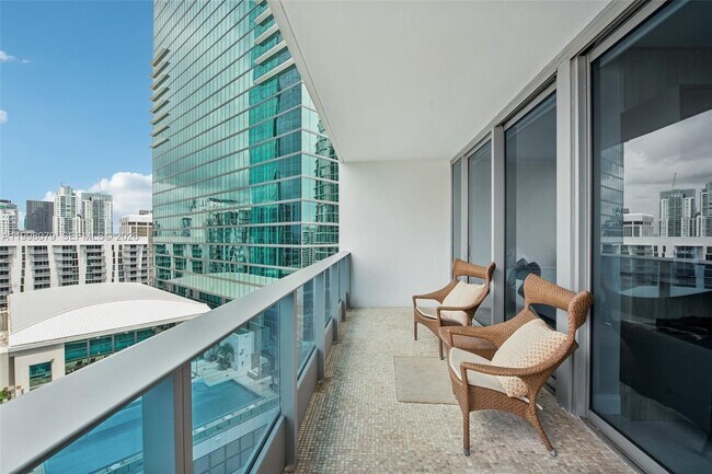 Building Photo - 200 Biscayne Blvd Way