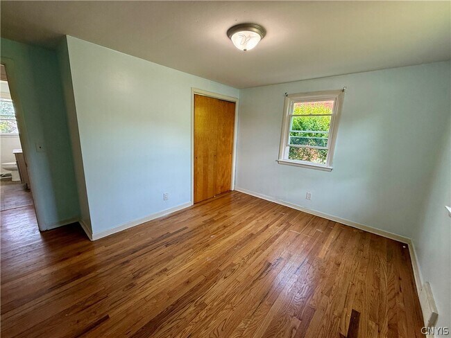 Building Photo - 111 Deborah Dr