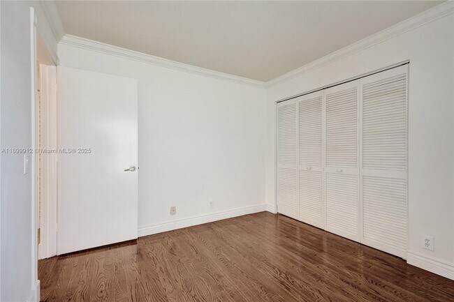 Building Photo - 658 Stanton Dr