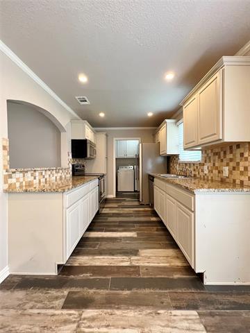 Building Photo - 1617 Edgehill Rd