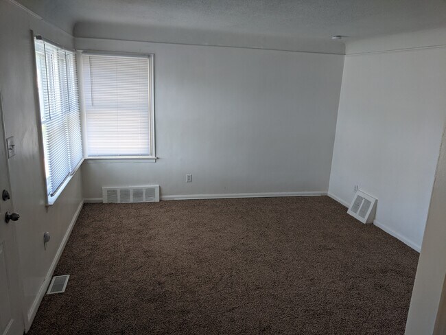 living room - 8490 Trinity St