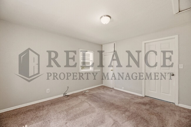 Building Photo - 1126 Silverdale Ct