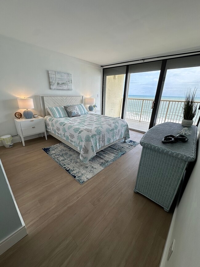 Building Photo - Pelican Watch