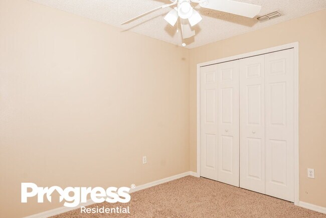 Building Photo - 331 Placid Lake Dr