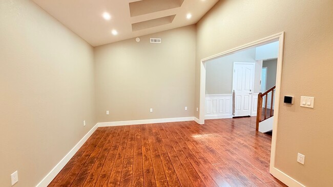 Building Photo - 151 Capetown Dr