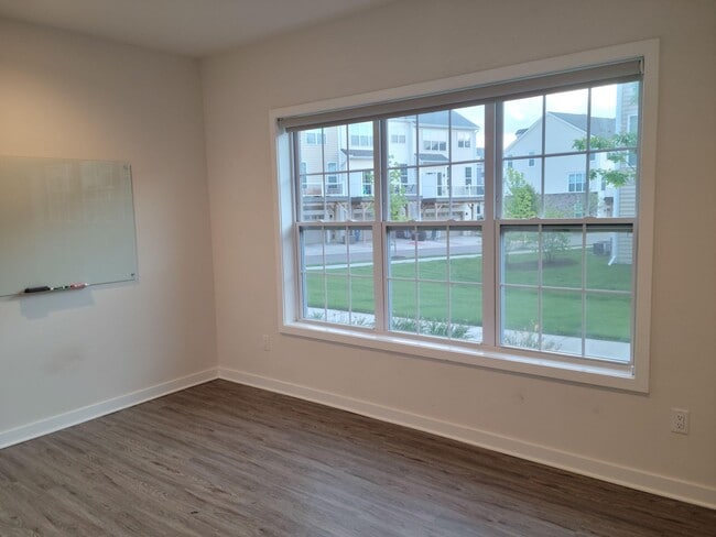 Building Photo - 2859 Hardwick Rd