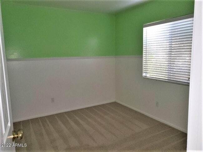 Building Photo - 40436 N Burwick Way