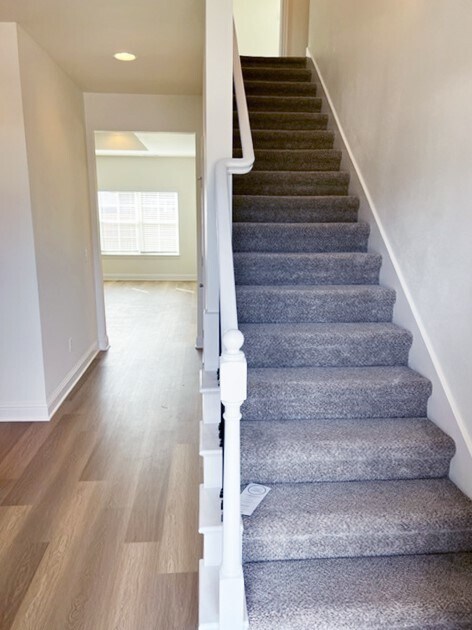 Building Photo - 5805 SW Teppee Ave