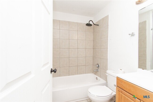 Building Photo - 306 S 25th St