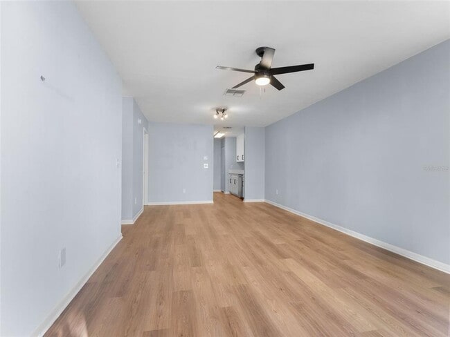 Building Photo - 13608 S Village Dr