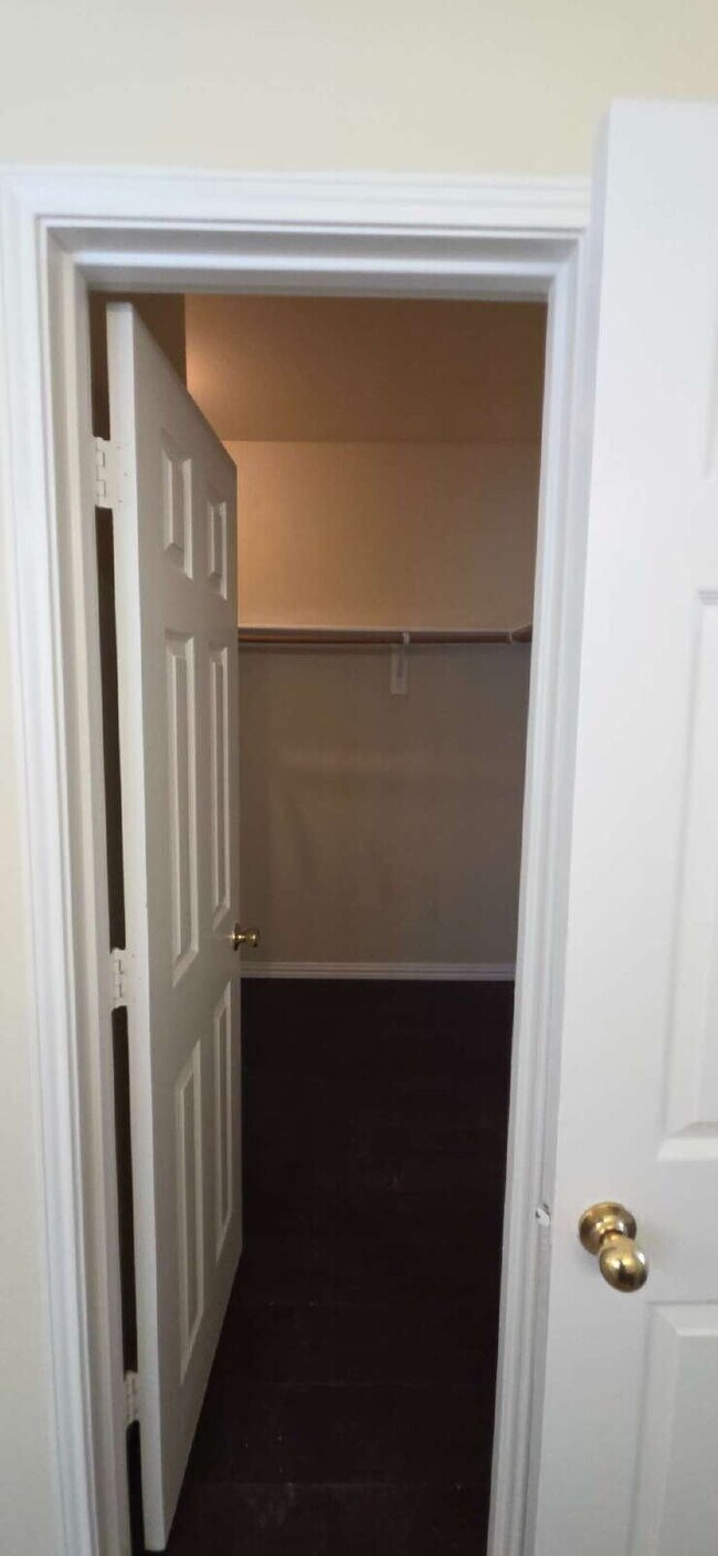 Building Photo - Expansive Mansfield Home with 5 Bedrooms, ...
