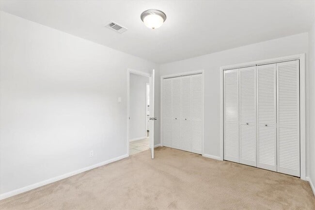 Building Photo - 3306 Westhill Dr