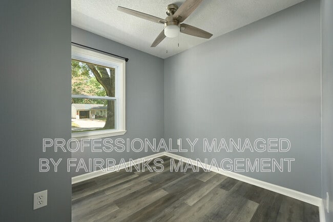 Building Photo - 6405 E 150th St