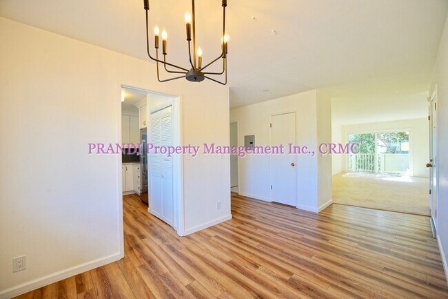 Building Photo - "Charming 1-Bed Condo Retreat in Greenbrae – Spacious 894 Sq Ft Living!"
