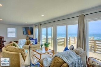 Building Photo - Oceanfront with gorgeous views of the beac...