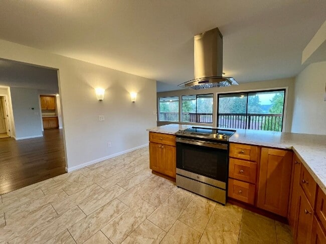 Building Photo - PENDING APPLICATION; Beach Front Access - ...