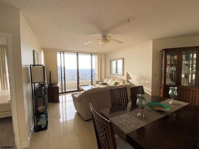 Building Photo - 3851 Boardwalk