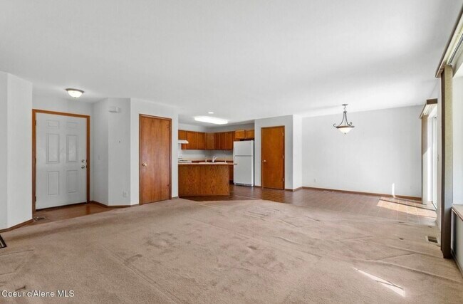 Building Photo - 8182 N Brookside Dr