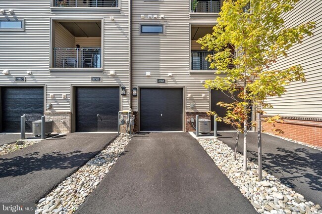 Building Photo - 22363 Roanoke Rise Terrace