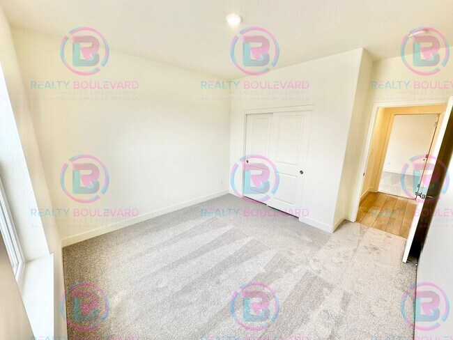 Building Photo - 1405 Bravestone Ave