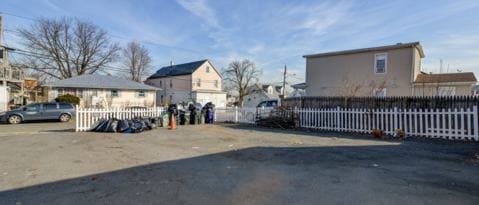 Building Photo - 882 Amboy Ave