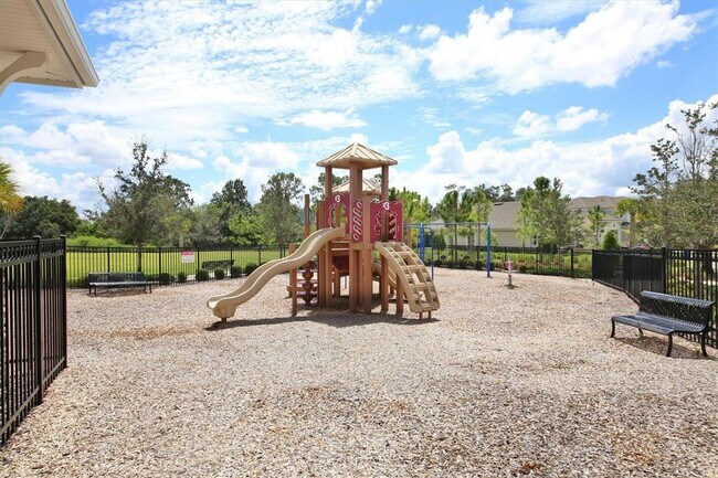Building Photo - 11832 Sky Acrs Ter
