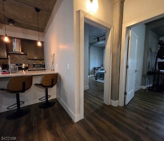 Building Photo - 58-60 Elm Street Unit 504