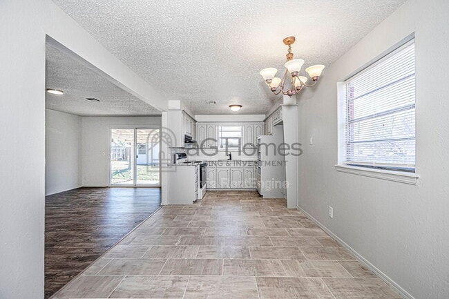 Building Photo - 3920 Dentwood Terrace
