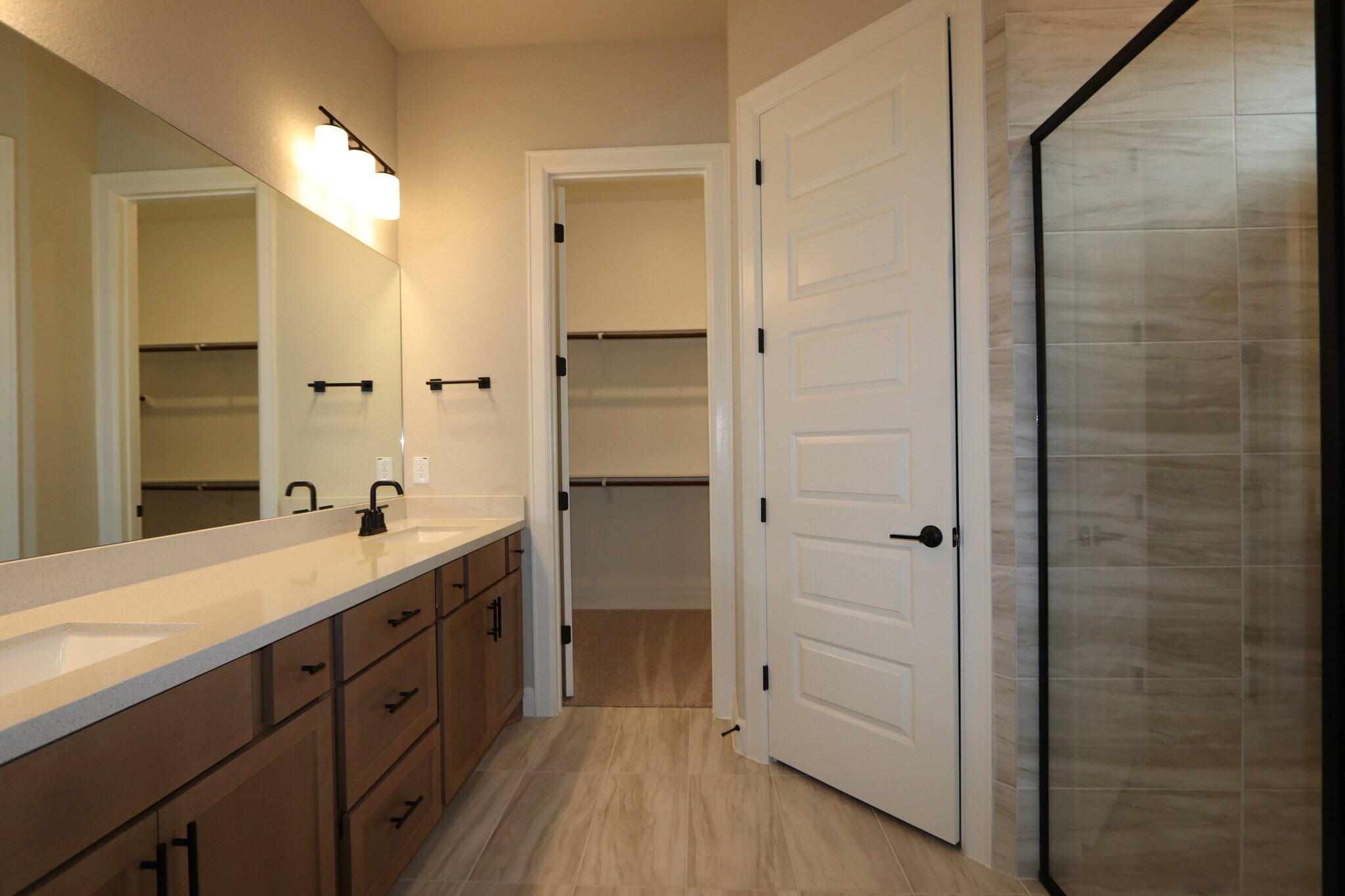 Master Bathroom - 11802 Hurricane Haze Dr