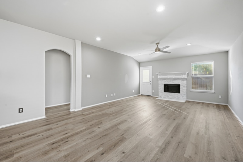 Building Photo - 4528 Sleepy Meadows Dr