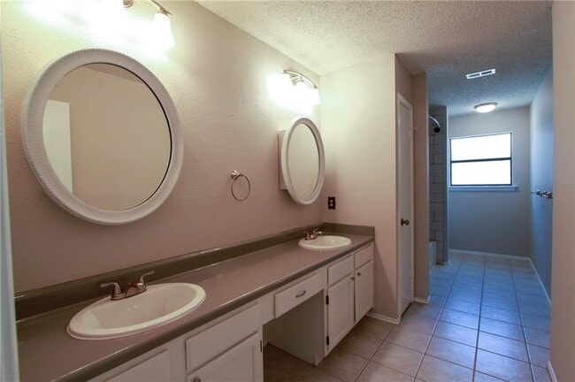 Building Photo - 6905 Tesoro Trail