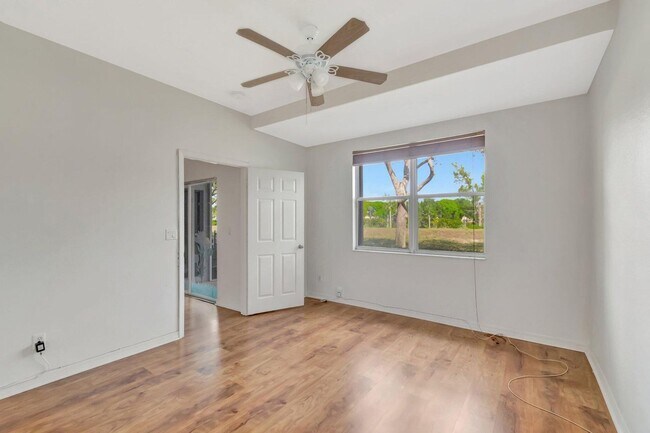 Building Photo - 3070 Grandiflora Dr