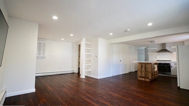 Building Photo - 125 Montvale Ave