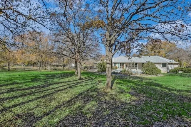 Building Photo - 6116 Country Hills Ct