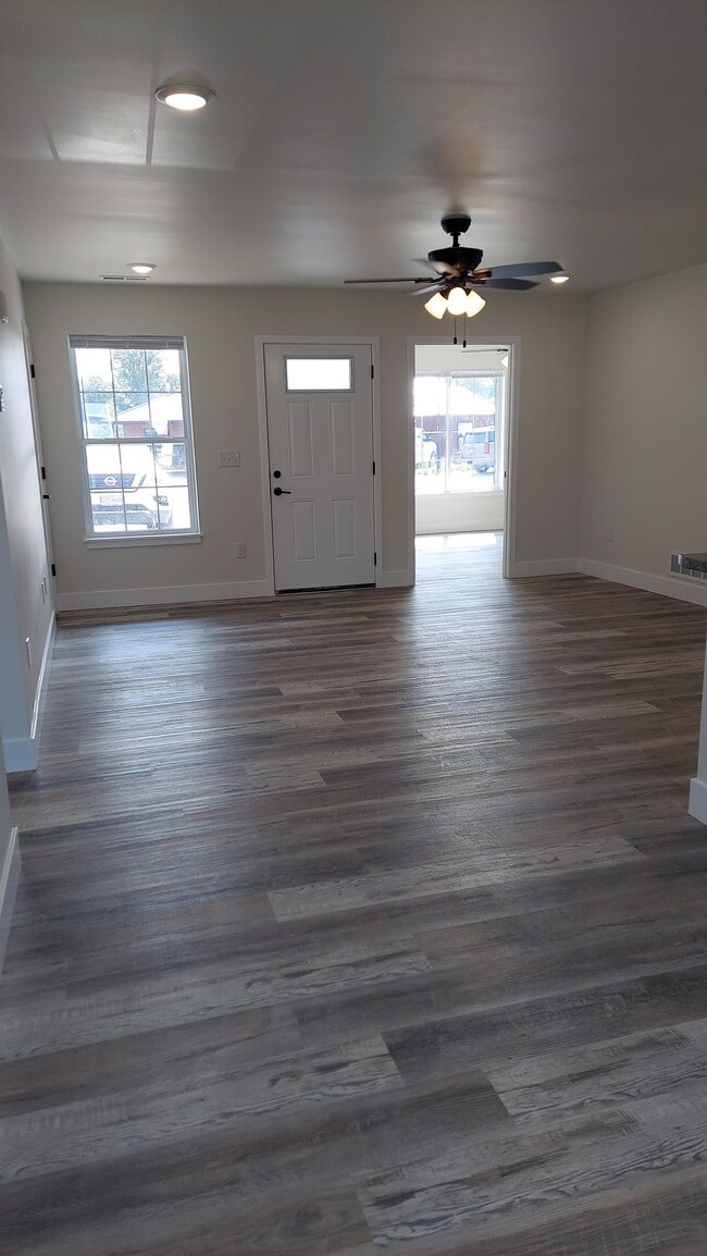 Building Photo - 1707 Soaring Ct