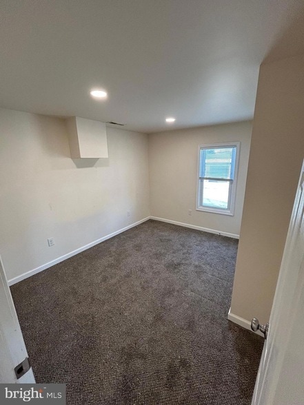 Building Photo - 34565 Main St