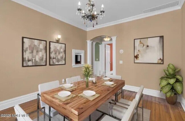 Building Photo - 511 4th Ave