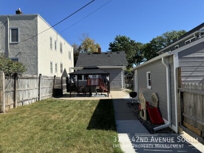 Building Photo - 3704 42nd Ave S