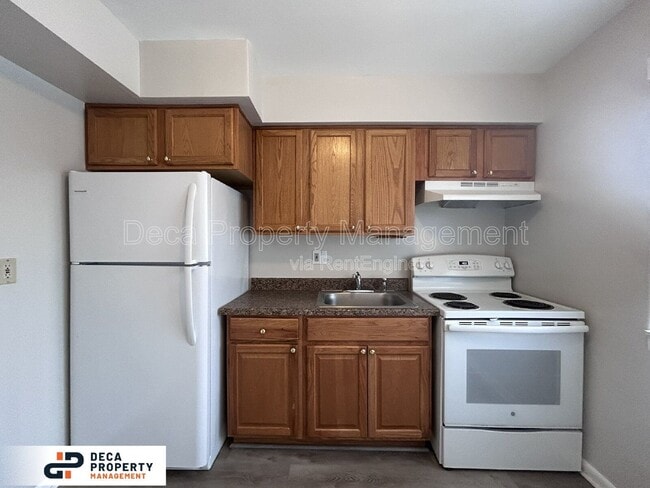 Building Photo - 446 Olian Dr
