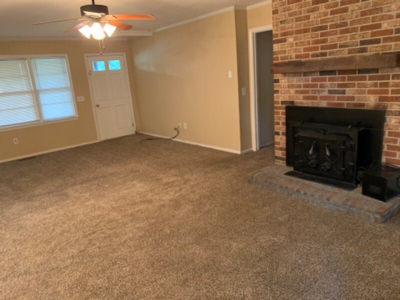 Building Photo - 209 Polaris St