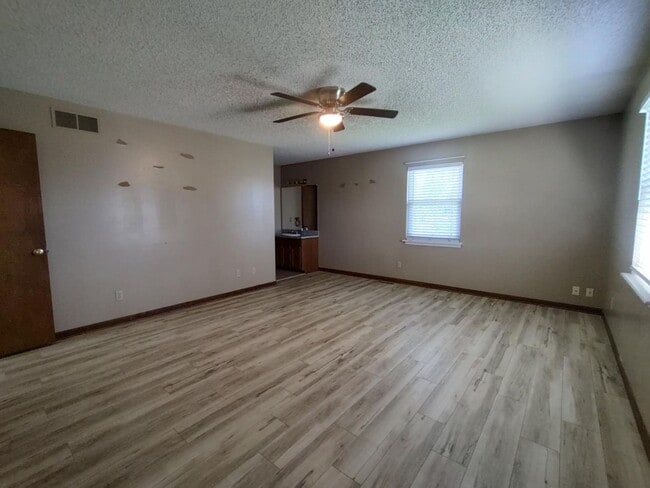 Building Photo - Gorgeous Home for Rent