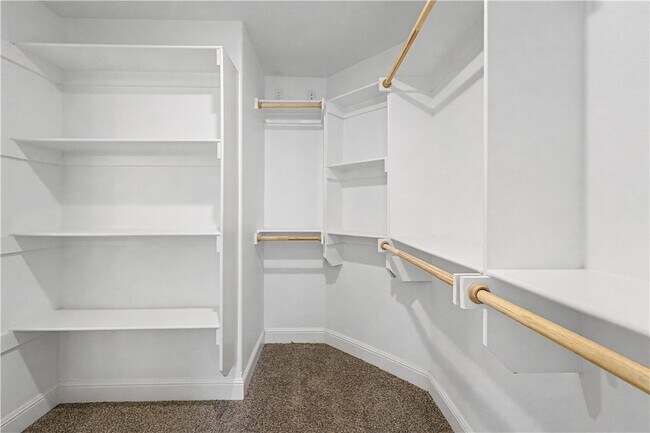 Building Photo - 5377 Clear Spgs Ave