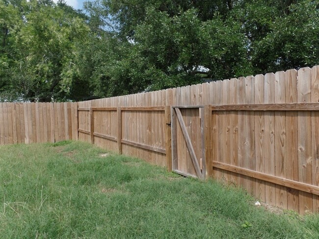 Building Photo - Meadowcreek Subdivision