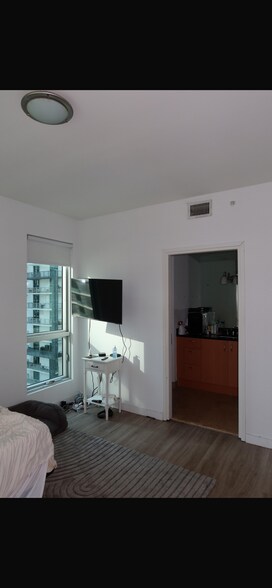 Building Photo - 300 S Biscayne Blvd