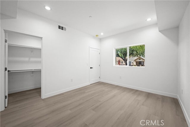 Building Photo - 644 N Boyle Ave