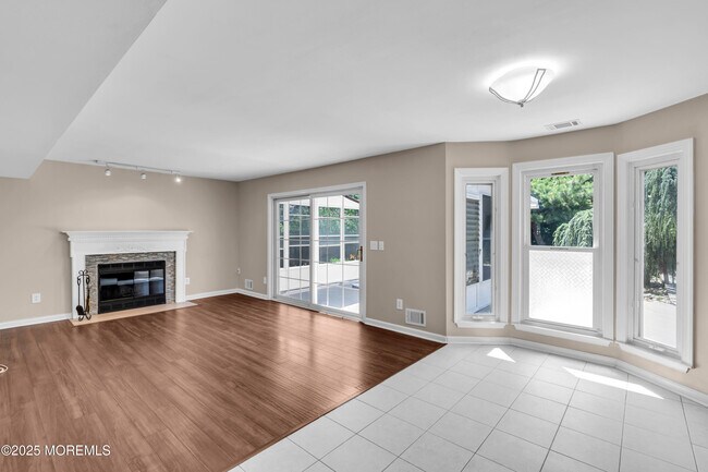 Building Photo - 94 Heritage Dr