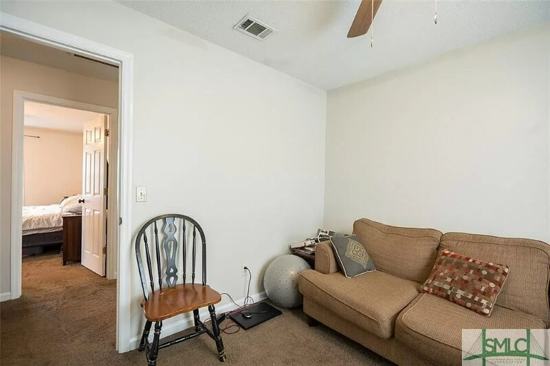 Building Photo - 907 Primrose Ln