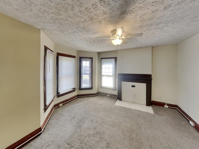 Building Photo - 289-291 E 14th Ave-289