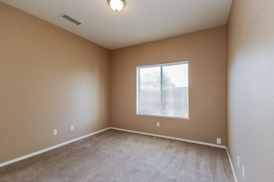 Building Photo - 6775 W Yearling Rd