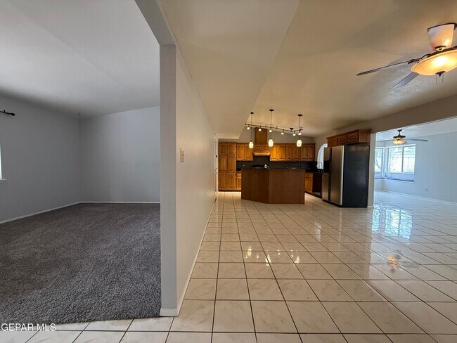 Building Photo - 11109 Pink Coral Dr